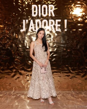 Jisoo BLACKPINK hingga Anya Taylor-Joy Ramaikan Pembukaan Pameran Dior J’Adore 