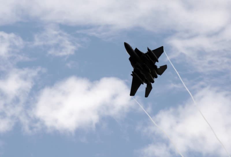 Iran Tembak Jatuh Jet Tempur AS Iran Tembak Jatuh Jet Tempur AS