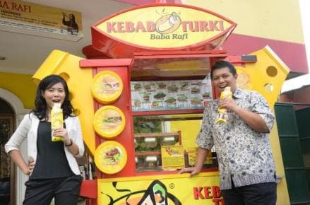 Kisah Inspiratif Hendy Setiono Pemilik Kebab Baba Rafi, Ada EksIstri yang Berperan Penting Kisah Inspiratif Hendy Setiono Pemilik Kebab Baba Rafi, Ada EksIstri yang Berperan Penting