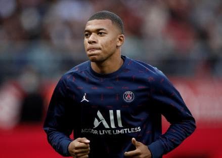 5 Koleksi Mobil Mewah Kylian Mbappe yang Menjadikannya Pesepakbola Mahal 5 Koleksi Mobil Mewah Kylian Mbappe yang Menjadikannya Pesepakbola Mahal
