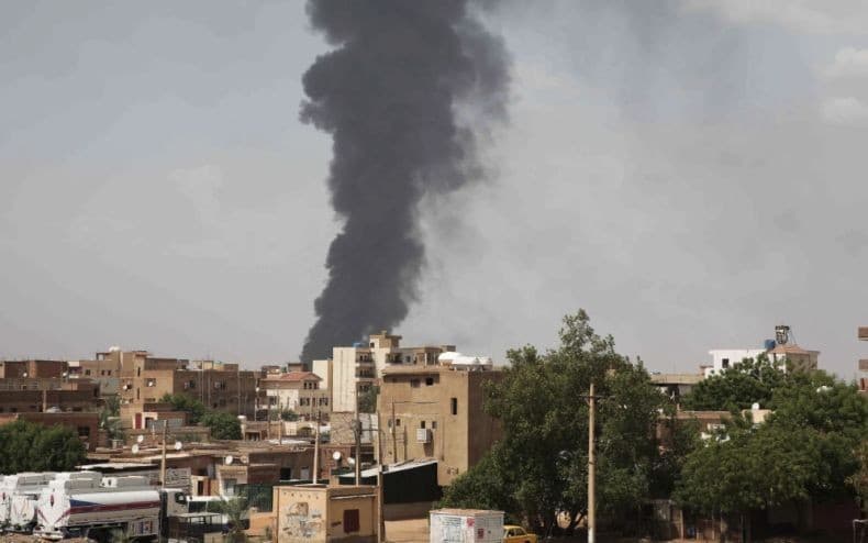 Biadab! Pasukan Pemberontak Bom Masjid di Sudan saat Anak-Anak Belajar Alquran Biadab! Pasukan Pemberontak Bom Masjid di Sudan saat Anak-Anak Belajar Alquran