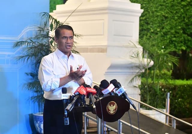 Mentan Amran Tindak Tegas 2 Produsen Minyak Goreng Naikkan Harga di Atas HET Mentan Amran Tindak Tegas 2 Produsen Minyak Goreng Naikkan Harga di Atas HET