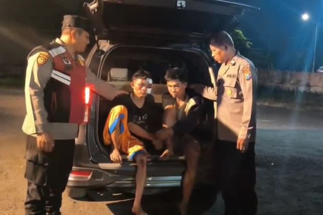 Babak Belur! 2 Maling Motor di Porong Sidoarjo Dihakimi Massa hingga Nyaris Tewas Babak Belur! 2 Maling Motor di Porong Sidoarjo Dihakimi Massa hingga Nyaris Tewas