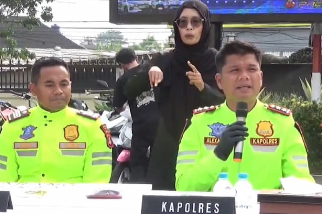 Sopir Pikap Penabrak Pengacara hingga Tewas di Cianjur Ditangkap, Terancam 6 Tahun Bui Sopir Pikap Penabrak Pengacara hingga Tewas di Cianjur Ditangkap, Terancam 6 Tahun Bui