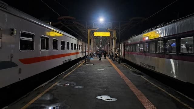 Dampak Tabrakan Kereta di Bekasi Timur, 2 KA dari Semarang ke Jakarta Dibatalkan Dampak Tabrakan Kereta di Bekasi Timur, 2 KA dari Semarang ke Jakarta Dibatalkan