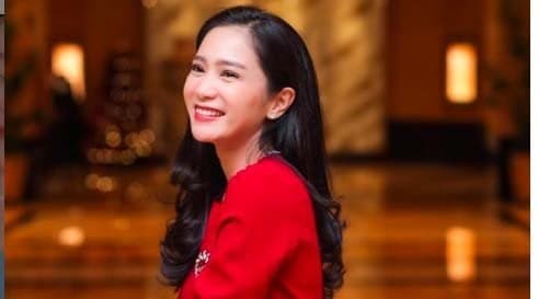 Artis Cantik Bunga Zainal Diduga jadi Korban Penipuan Orang Terdekat, Tabungan Rp15 Miliar Raib