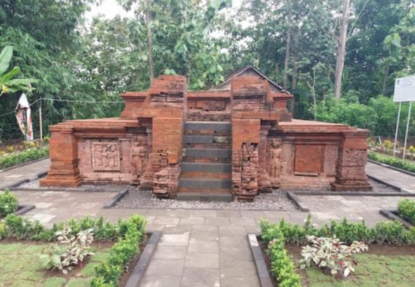 Candi Mirigambar, Bukti Pencapaian Seni dan Sastra Majapahit