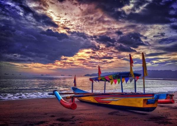 12 Tempat Wisata Cilacap Paling Instagramable, Cocok Dikunjungi Bersama Orang Terkasih 12 Tempat Wisata Cilacap Paling Instagramable, Cocok Dikunjungi Bersama Orang Terkasih