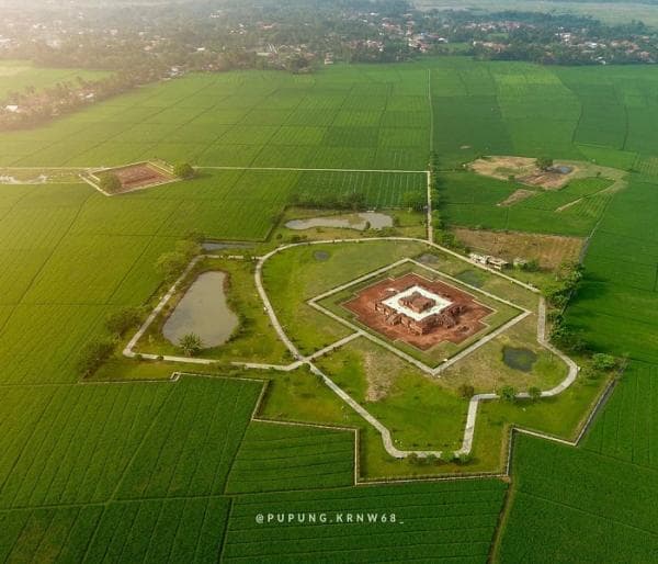 Intip Keindahan Candi Jiwa, Wisata Sejarah di Karawang yang Dikelilingi Panorama Alam Hijau