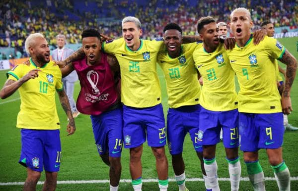 Brazil Jadi Satu-Satunya Tim yang Sudah Turunkan Semua Pemain di Piala Dunia 2022 Brazil Jadi Satu-Satunya Tim yang Sudah Turunkan Semua Pemain di Piala Dunia 2022