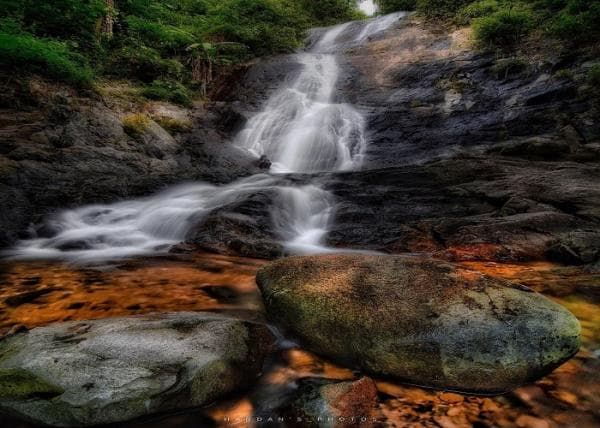 Curug Bandung yang Bukan di Bandung, Nikmati Keindahan Wisata Air Terjun di Karawang