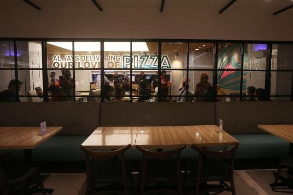 Pizza Hut Pakuwon Mall dan Galaxy Mall Hadir Dengan Konsep Baru