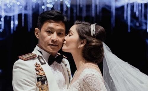 7 Potret Cantik Seali Syah, Kakak Kandung Ariel NOAH yang Juga Istri Brigjen Hendra Kurniawan