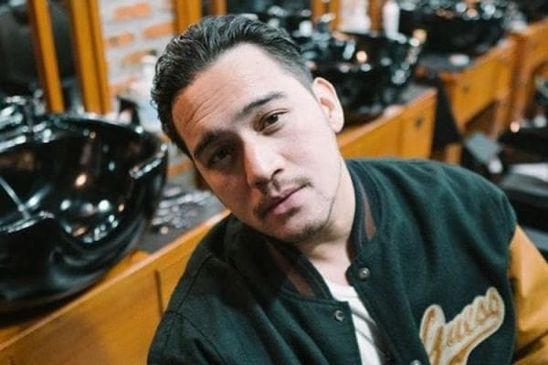 Deretan Artis yang Belum Menikah di Usia 40 Tahun Deretan Artis yang Belum Menikah di Usia 40 Tahun