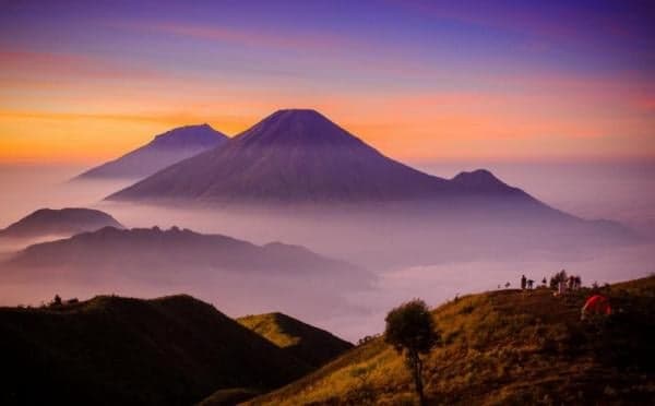7 Fakta Unik Dibalik Keindahaan Gunung Prau, Titik tertinggi di Dieng 7 Fakta Unik Dibalik Keindahaan Gunung Prau, Titik tertinggi di Dieng