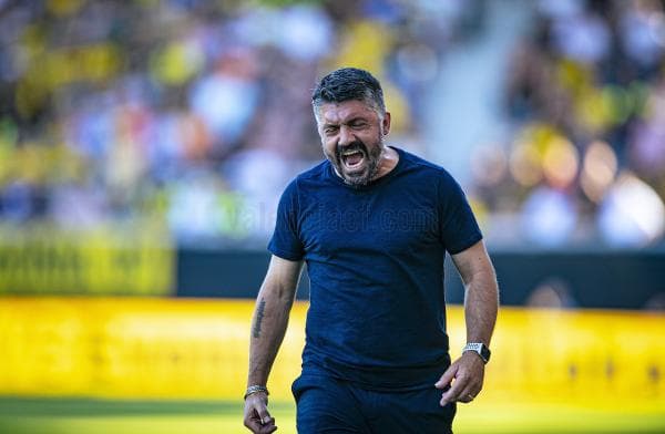 Valencia Akhirnya Pecat Legenda AC Milan Gennaro Gattuso Valencia Akhirnya Pecat Legenda AC Milan Gennaro Gattuso