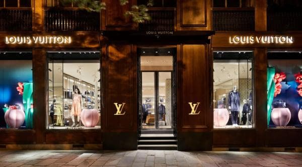 Siapa Pemilik Louis Vuitton? Orang Paling Kaya di Dunia, Punya Harta Rp3.200 T