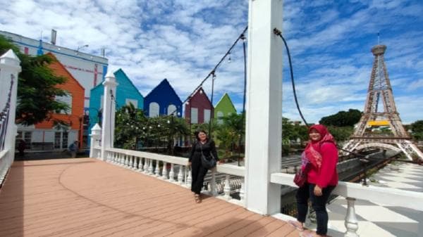 Wisata Instagramable di PSC Madiun, Ada Patung Marlion dan Menara Eiffel hingga Kampung Eropa