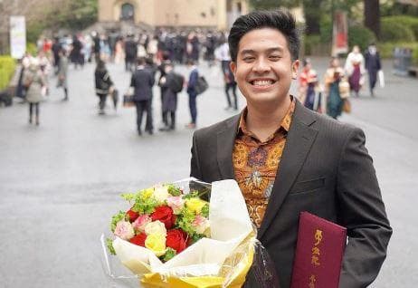 Profil dan Biodata Jerome Poline: Youtuber Segudang Prestasi, Jago Matematika hingga Bahasa Jepang Profil dan Biodata Jerome Poline: Youtuber Segudang Prestasi, Jago Matematika hingga Bahasa Jepang