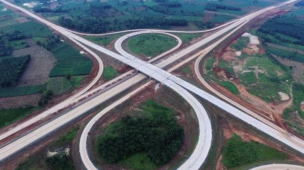 Jalan Tol IKN Nusantara Beroperasi Tahun Depan, Pangkas Waktu Tempuh ke Balikpapan Jadi 40 Menit Jalan Tol IKN Nusantara Beroperasi Tahun Depan, Pangkas Waktu Tempuh ke Balikpapan Jadi 40 Menit