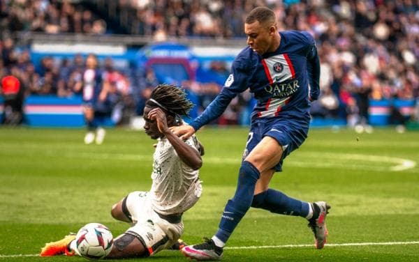 Hasil Ligue 1 : Bermain dengan 10 Pemain, PSG Dipecundangi Lorient 1-3 di Kandang Sendiri Hasil Ligue 1 : Bermain dengan 10 Pemain, PSG Dipecundangi Lorient 1-3 di Kandang Sendiri