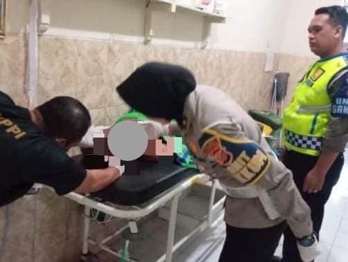 Pasangan Suami Istri Terlibat Kecelakaan di Kuningan, 1 Korban Tewas Pasangan Suami Istri Terlibat Kecelakaan di Kuningan, 1 Korban Tewas