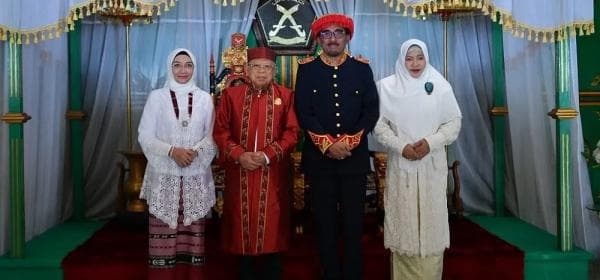 Wapres Ma’ruf Amin Terima Gelar Pangeran Sulung Anak Adat Kesultanan Tidore, Ini Maknanya Wapres Ma’ruf Amin Terima Gelar Pangeran Sulung Anak Adat Kesultanan Tidore, Ini Maknanya