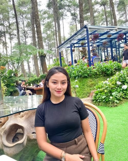 6 Potret Seleb TikTok Cantik yang Bikin Pria Gagal Fokus 6 Potret Seleb TikTok Cantik yang Bikin Pria Gagal Fokus