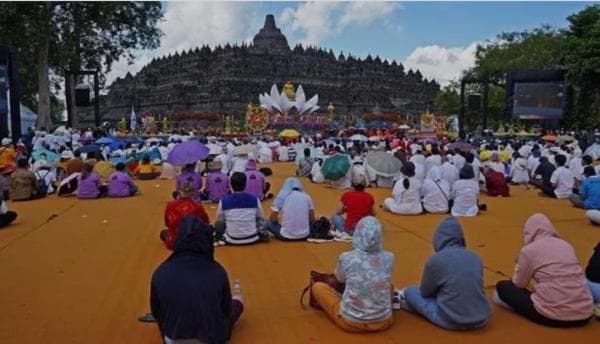 Sejarah Hari Raya Waisak, Peringatan Tiga Peristiwa Penting Dalam Agama Buddha