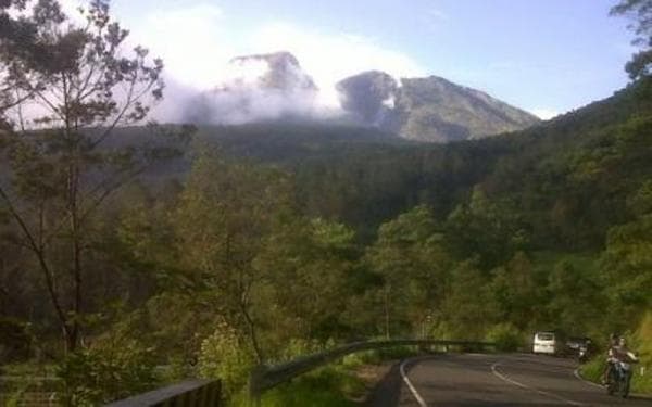 4 Gunung Pesugihan di Indonesia, Nomor 3 Ada di Jabar 4 Gunung Pesugihan di Indonesia, Nomor 3 Ada di Jabar