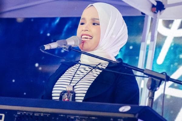 Biodata dan Agama Putri Ariani, Penyanyi Tunanetra Asal Indonesia yang Raih Golden Buzzer di AGT