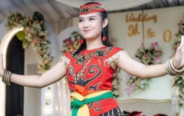 Simak Syarat dan Tahapan Jika Ingin Menikahi Gadis Dayak Simak Syarat dan Tahapan Jika Ingin Menikahi Gadis Dayak