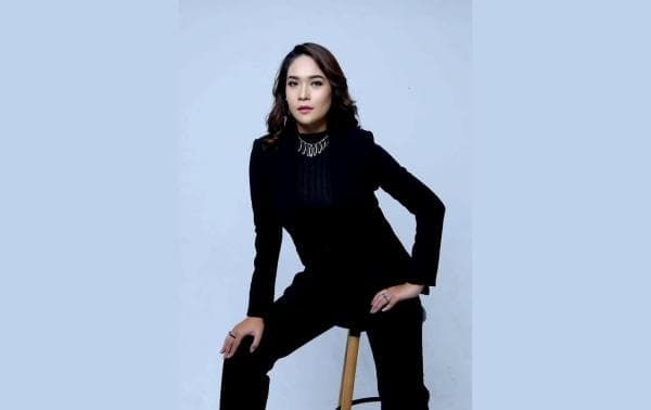 Ingin Jadi Pembaca Acara yang Disukai, Simak Tips dari Presenter Cantik Adinda Putri Ingin Jadi Pembaca Acara yang Disukai, Simak Tips dari Presenter Cantik Adinda Putri