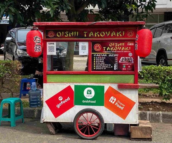 Takoyaki, Street Food ala Jepang yang Disajikan dari Gerobak Oishii Takoyaki di Gading Serpong