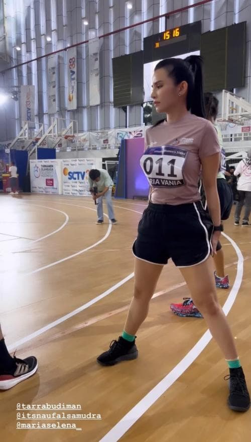 Jatuh Saja Tetap Mempesona, Berikut 5 Potret Maria Vania saat Ikut Lomba Lari Jatuh Saja Tetap Mempesona, Berikut 5 Potret Maria Vania saat Ikut Lomba Lari