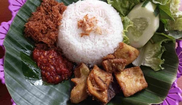 Nikmatnya Sarapan Nasi Babat Mbak Lin di Kota Bung Karno, Penyuka Jerohan Blitar Wajib Tahu Nikmatnya Sarapan Nasi Babat Mbak Lin di Kota Bung Karno, Penyuka Jerohan Blitar Wajib Tahu