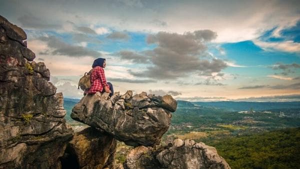 15 Tempat Wisata Alam di Sukabumi yang Memanjakan Mata, Harga Tiketnya Murah Meriah 15 Tempat Wisata Alam di Sukabumi yang Memanjakan Mata, Harga Tiketnya Murah Meriah