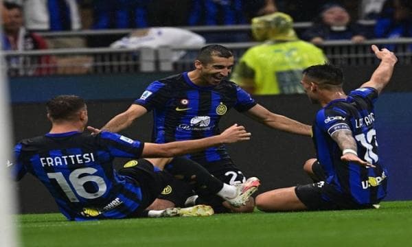 Hasil Bola Tadi Malam: Inter dan Barca Pesta Gol, Man United Dipermalukan Brighton Hasil Bola Tadi Malam: Inter dan Barca Pesta Gol, Man United Dipermalukan Brighton