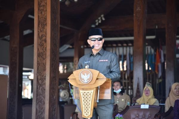 Begini Tanggapan Bupati Terkait Slogan Kebumen Kembali Beriman