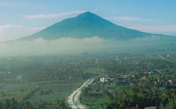 Deretan Gunung Populer di Garut, Ada Trio Paguci dan Tempat Wisata Religi Deretan Gunung Populer di Garut, Ada Trio Paguci dan Tempat Wisata Religi
