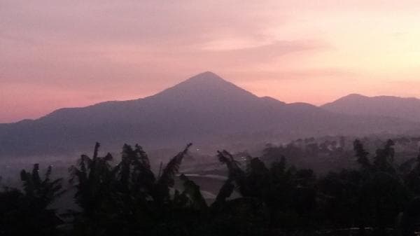 Kisah di Balik Gunung Bukit Tunggul dan Sangkuriang Hingga Tercipta Gunung Tangkuban Perahu