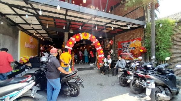 Hari Jadi ke-9 Tahun, Mom`s Kitchen Kartasura Soft Launching Mie Pedas Kekinian Hari Jadi ke-9 Tahun, Mom`s Kitchen Kartasura Soft Launching Mie Pedas Kekinian