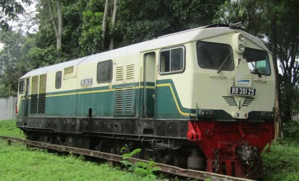 Cerita Mistis Lokomotif BB 301 27 Bikin Merinding, Berani Naik? Cerita Mistis Lokomotif BB 301 27 Bikin Merinding, Berani Naik?