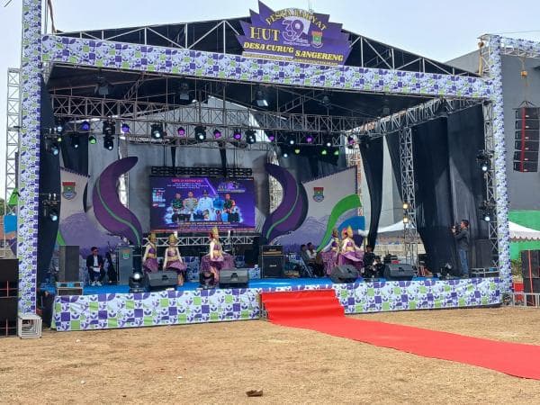 Puncak Peringatan HUT Desa Curug Sangereng, Ditandai Peluncuran Batik dan Logo Desa Puncak Peringatan HUT Desa Curug Sangereng, Ditandai Peluncuran Batik dan Logo Desa