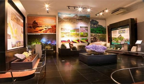 10 Rekomendasi Tempat Wisata Edukasi di Bandung, Cocok untuk Study Tour Pelajar 10 Rekomendasi Tempat Wisata Edukasi di Bandung, Cocok untuk Study Tour Pelajar