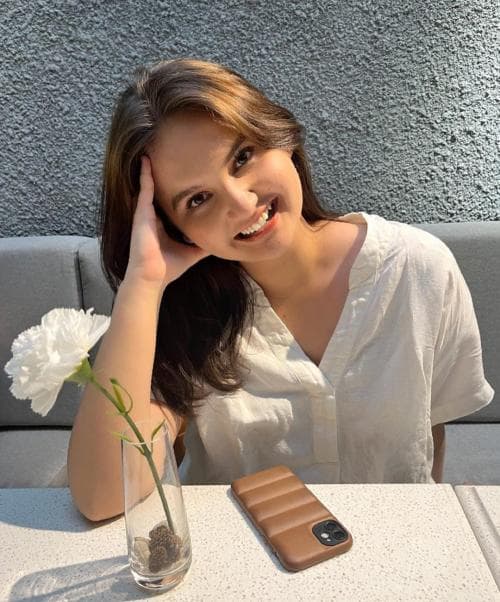 Cantiknya Jessica Rosmaureena, Selebgram dan Kekasih Pemain Timnas U-20, Jadi Sorotan Publik Cantiknya Jessica Rosmaureena, Selebgram dan Kekasih Pemain Timnas U-20, Jadi Sorotan Publik