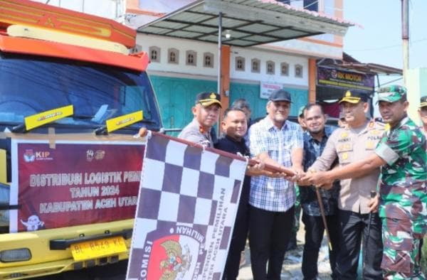 Kapolres Lhokseumawe Hadiri Pelepasan Pendistribusian Logistik Pemilu di Gudang KIP Aceh Utara
