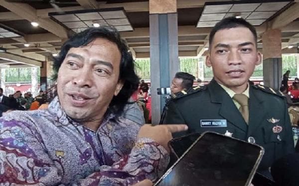 Komeng Punya Keponakan Anggota TNI AD Lulusan Akmil, Kecabangan Sama, Zeni Tempur Saya Seni Gambar Komeng Punya Keponakan Anggota TNI AD Lulusan Akmil, Kecabangan Sama, Zeni Tempur Saya Seni Gambar