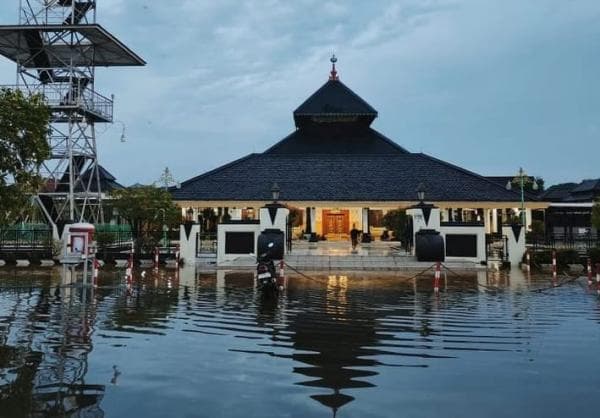 Sejarah Masjid Agung Demak, Masjid Tertua Peninggalan Raden Patah dan Wali Songo