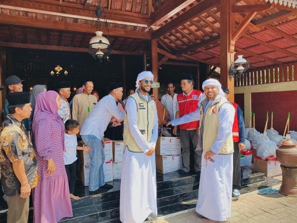 Alhamdulillah, Uni Emirat Arab Kirim Bantuan ke Keluarga Terdampak Banjir di Grobogan Alhamdulillah, Uni Emirat Arab Kirim Bantuan ke Keluarga Terdampak Banjir di Grobogan